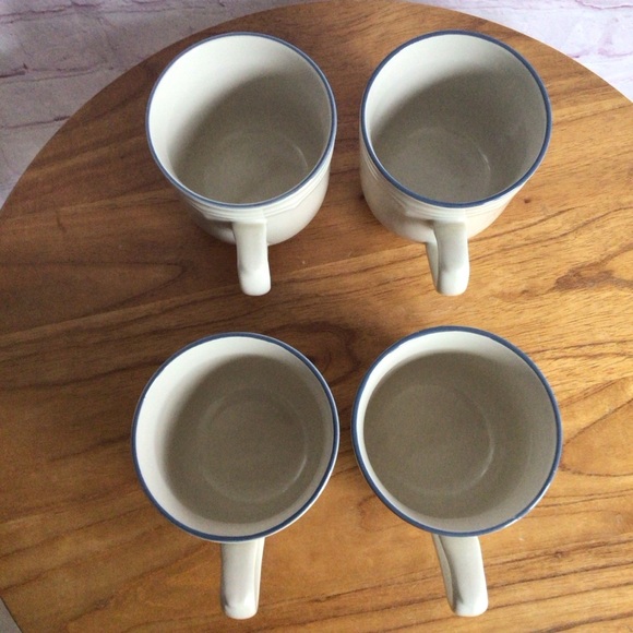 Vintage Stoneware Japan Cream and Blue Dining Mugs - Set of 4 - Picture 5 of 10